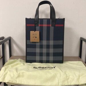 NWT Luxury Burberry Check Tote Bag – Navy & Gray with Red Accent